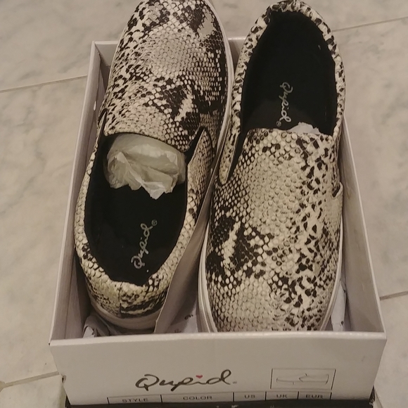 Qupid new in box 7 1/2 - Picture 2 of 4